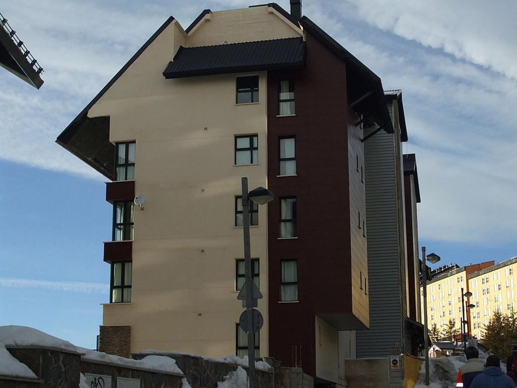 Apartamentos Monte Oiz Asn Sierra Nevada Eksteriør bilde